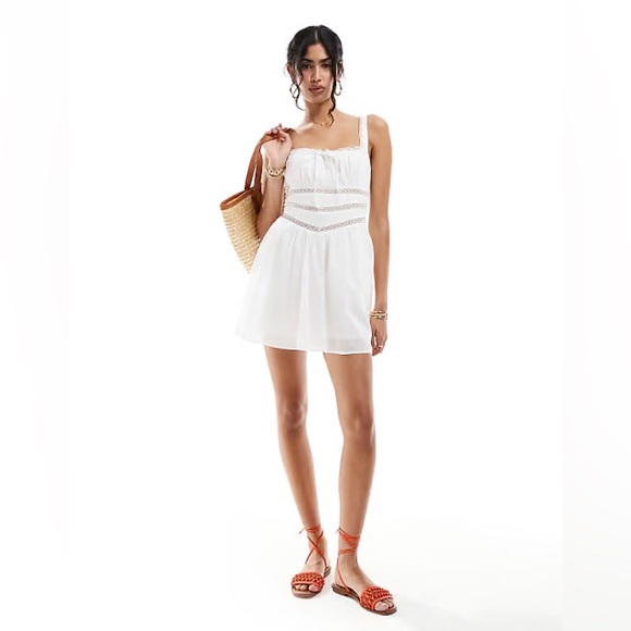 Abercrombie & Fitch Dresses & Skirts - Abercrombie & Fitch lace corset mini skort dress in white Sz S NWT!!
